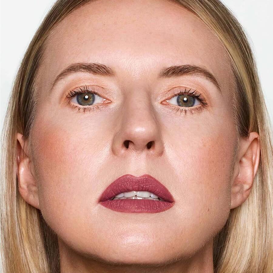 Velvet Love Matte Hyaluronic Lipstick
