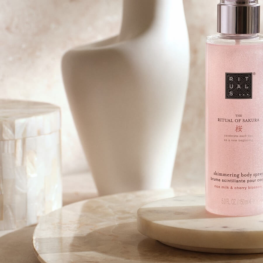 The Ritual of Sakura Shimmering Body Spray