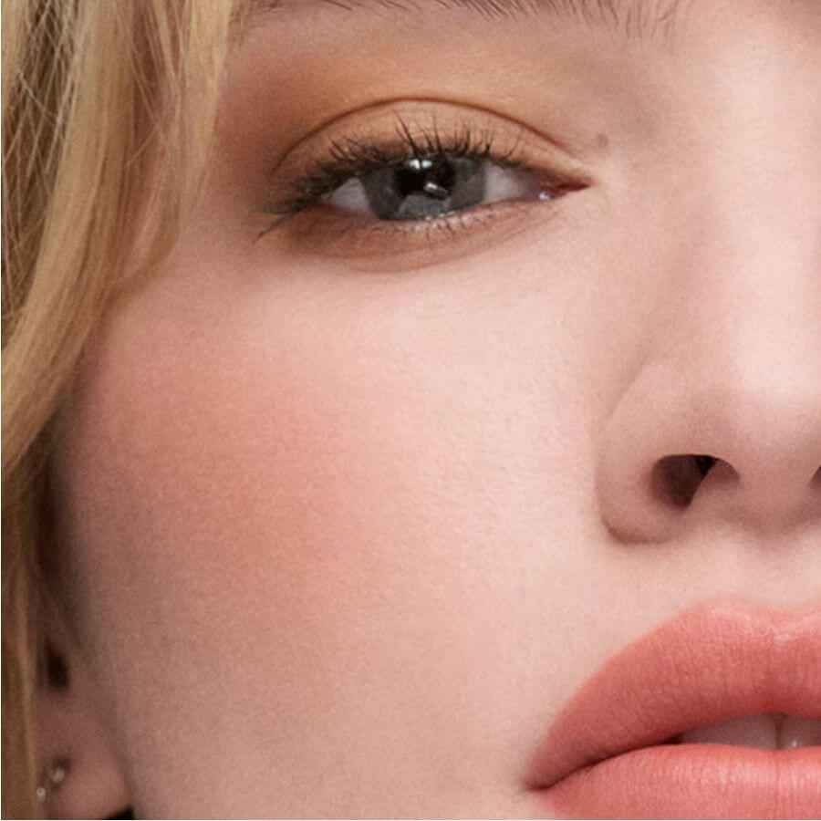 The Sculpting Blush