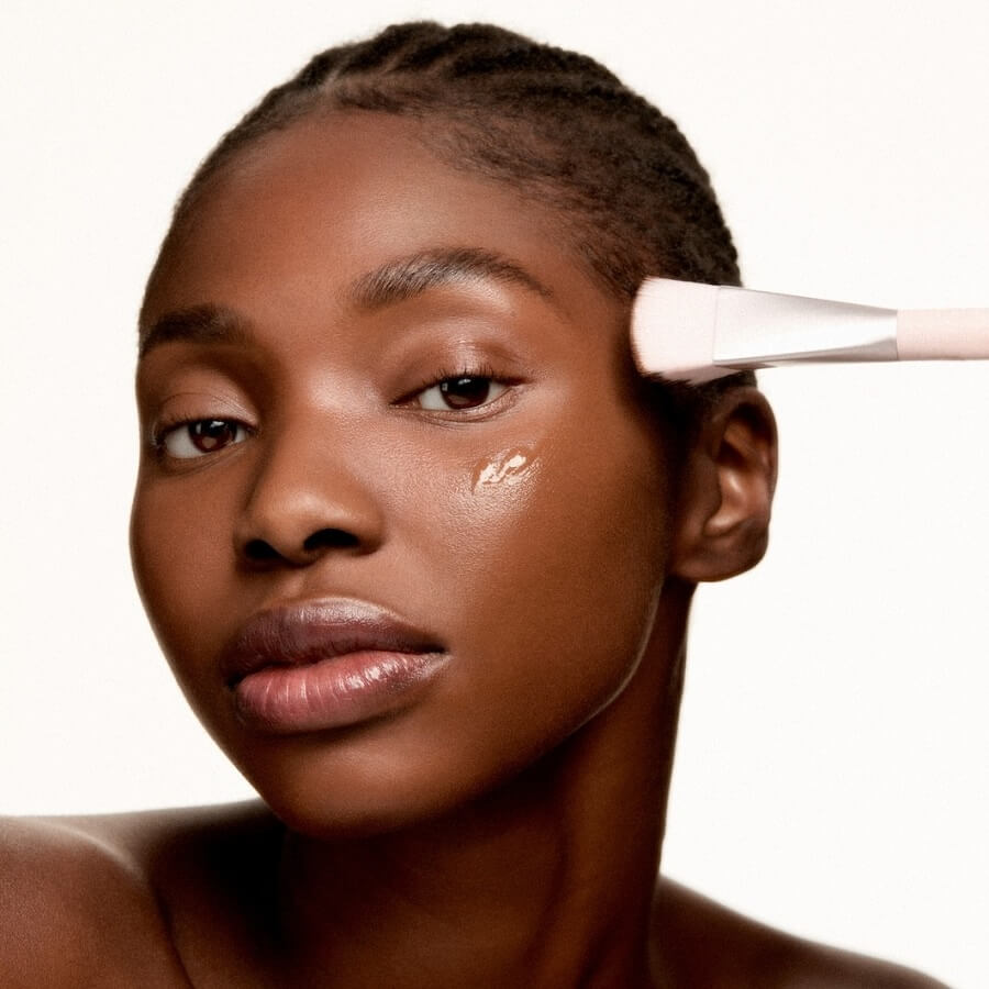 Skin Tint Blurring Elixir Brush