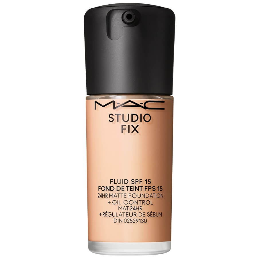 Studio Fix Fluid SPF 15 24HR Matte Foundation