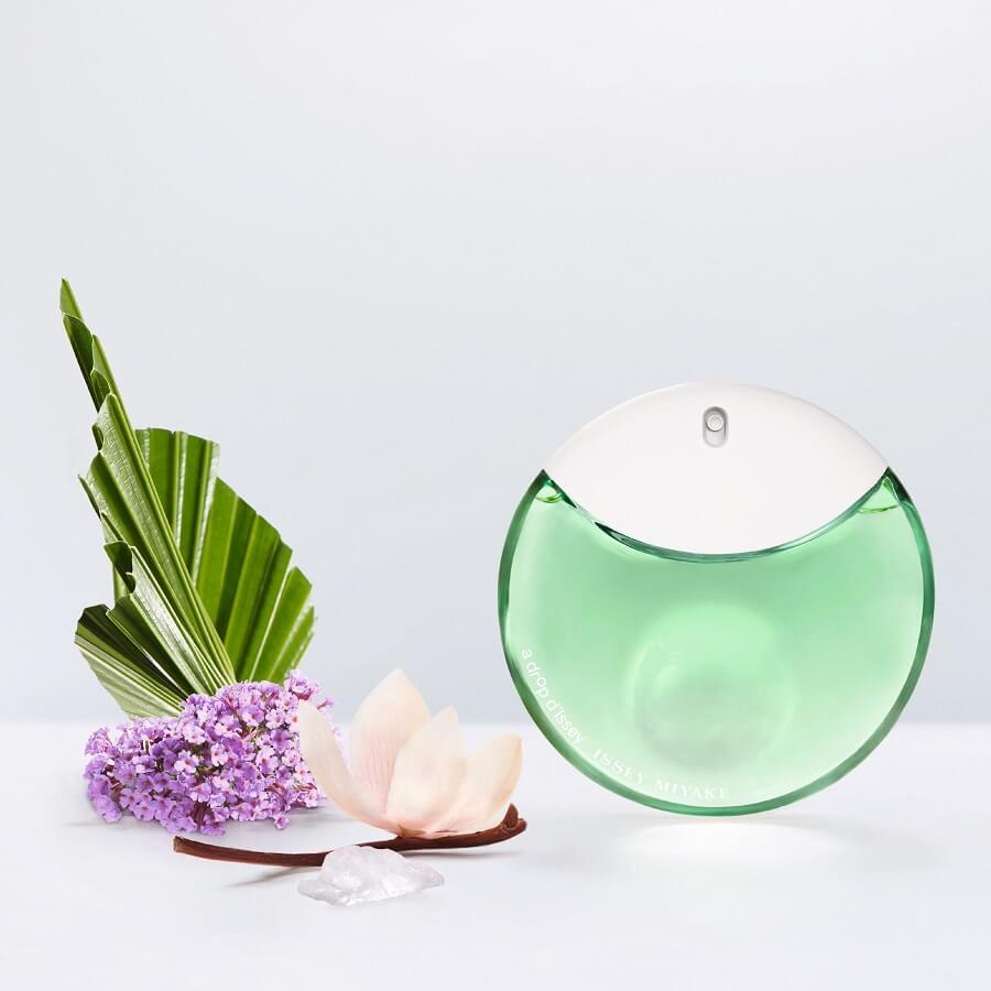 A Drop D'Issy Essentielle Eau de Parfum
