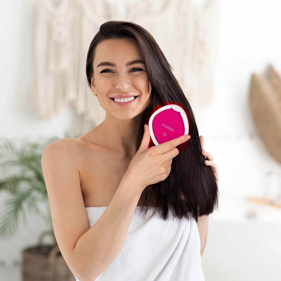 FLIP™ Play Red Light Hairbrush Cherry Up!