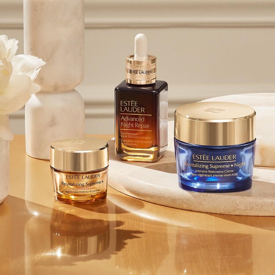 Revitalizing Supreme+ Night Intensive Restorative Creme
