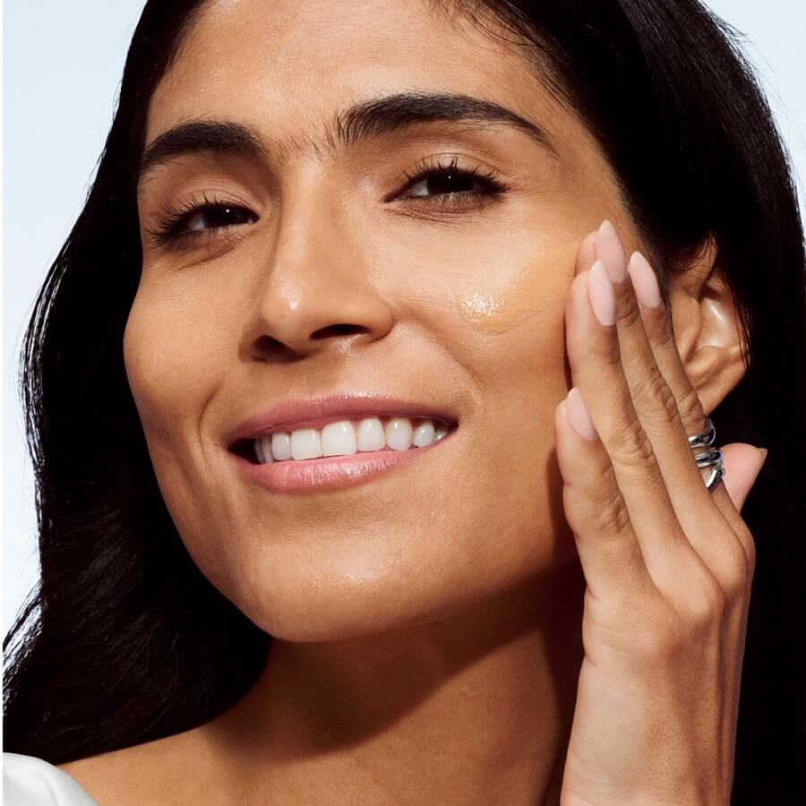 Even Better Clinical Vitamin Makeup SPF50 Foundation