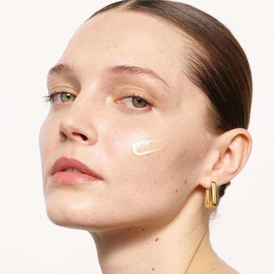Sun Sensitive Oil-Free Milky Fluid SPF 50
