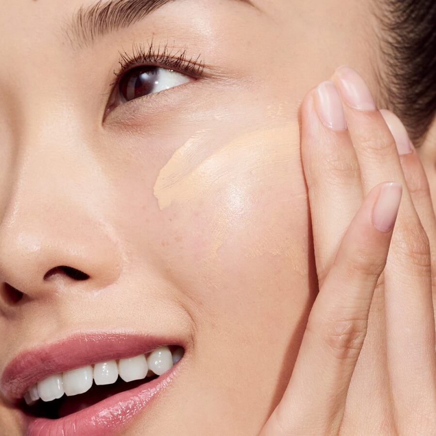 Even Better Clinical Vitamin Makeup SPF50 Foundation