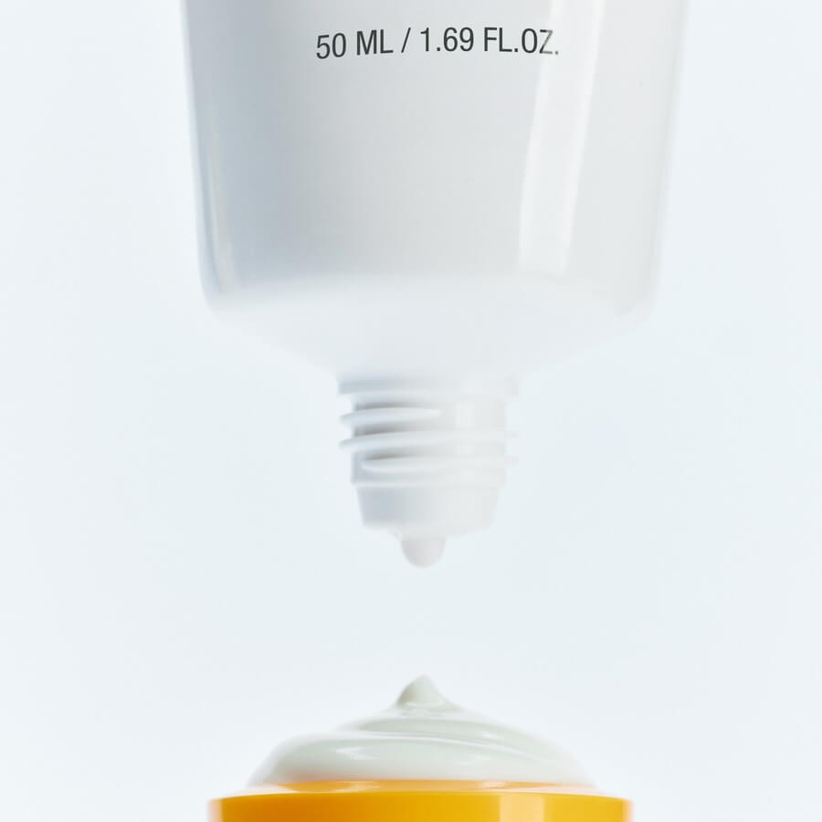 Zero-Cast™ Moisturizing Finish Sunscreen SPF 50+