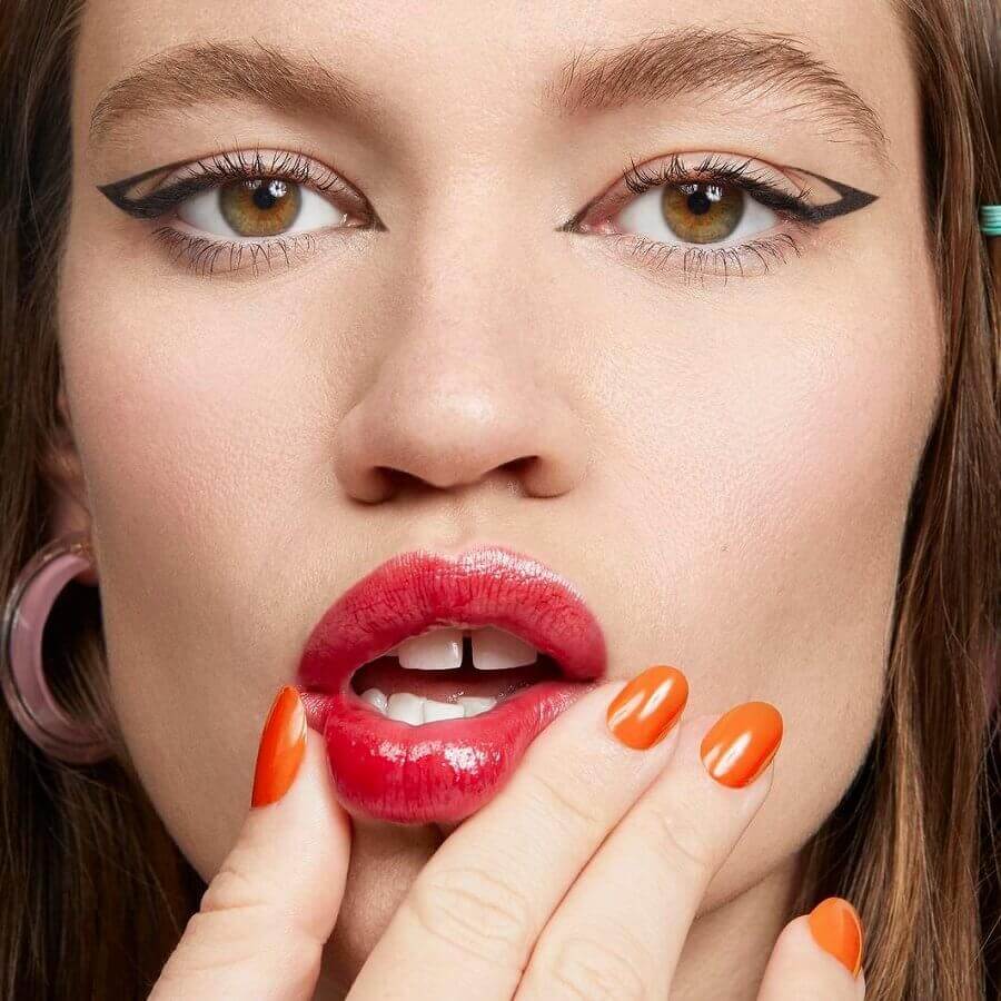 Glossy Lip Stain