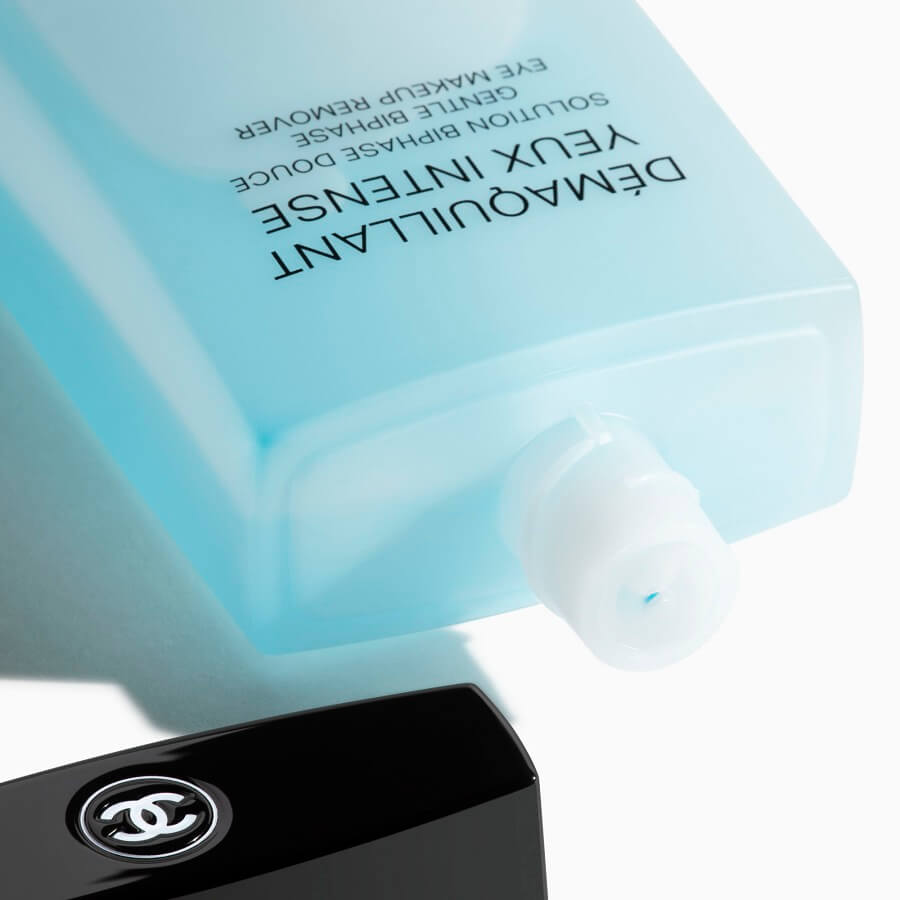 NJEŽNI DVOFAZNI PROIZVOD ZA UKLANJANJE MAKEUPA S OČIJU