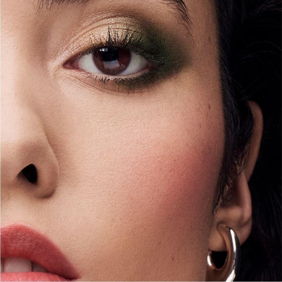 The Sculpting Blush