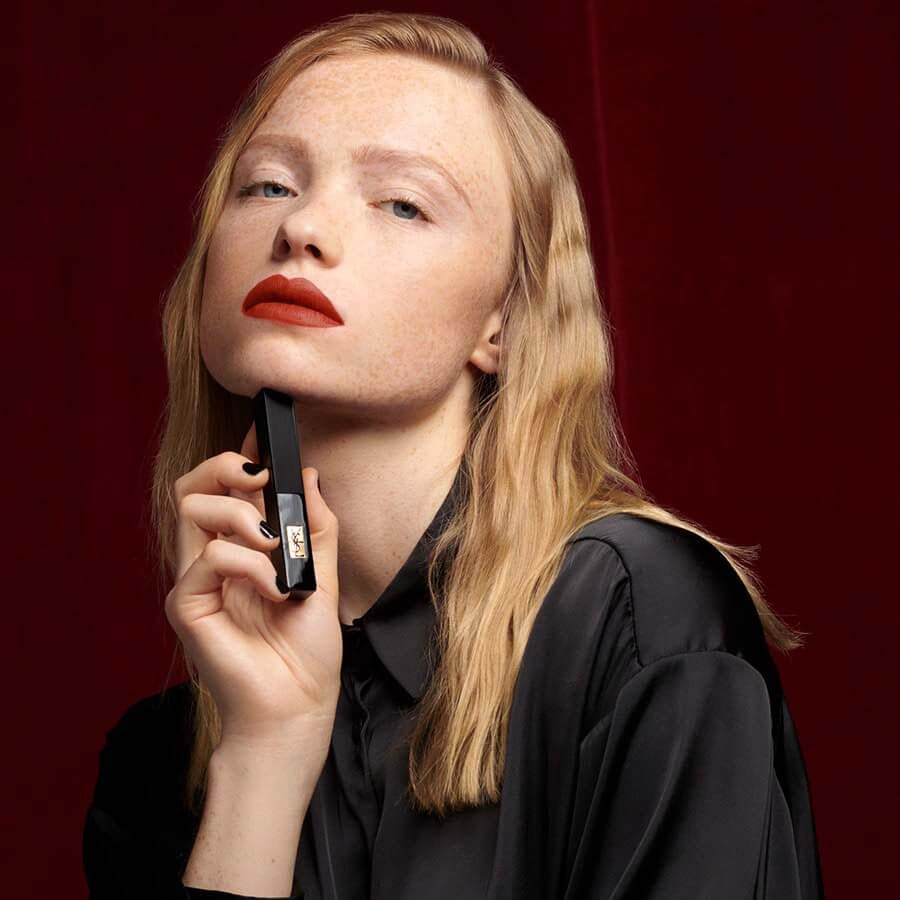 Rouge Pur Couture The Slim Velvet Radical