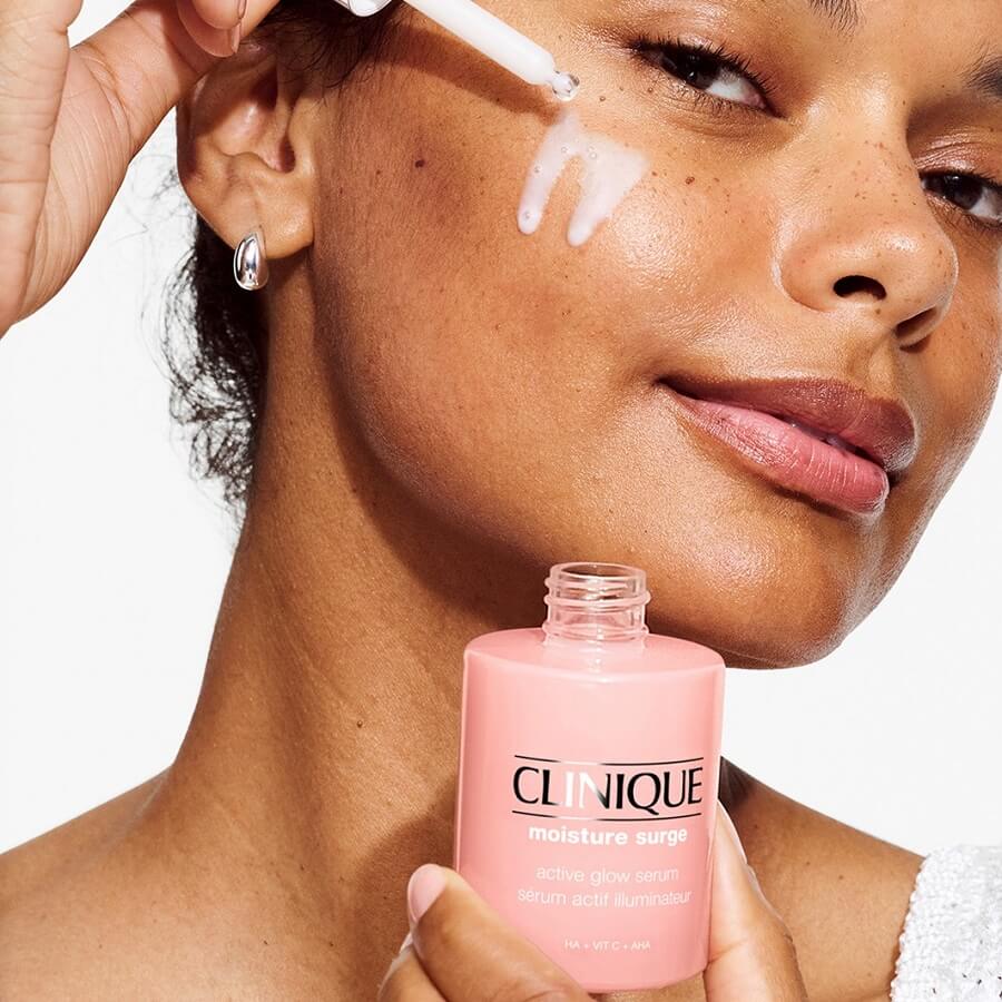 Moisture Surge Glow Serum
