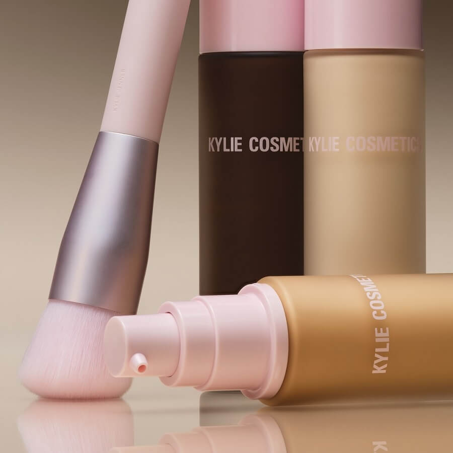 Brush Foundation 01