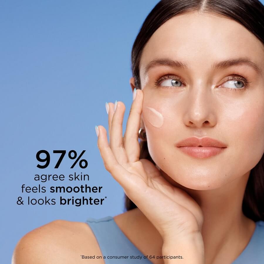 8H HydraPlay Skin Perfecting Daily Moisturizer