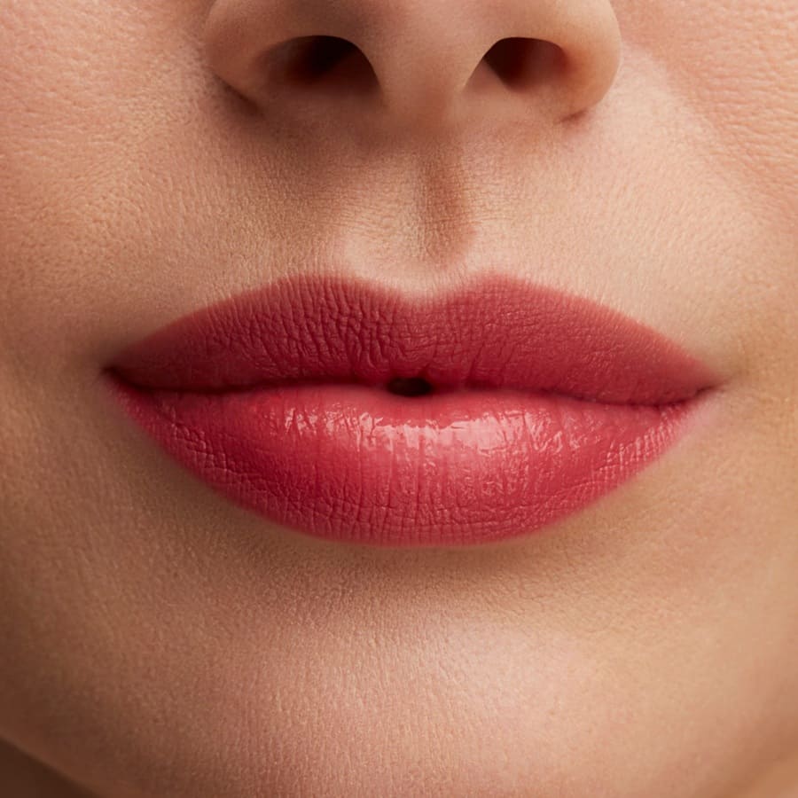Lustreglass Sheer-Shine Lipstick