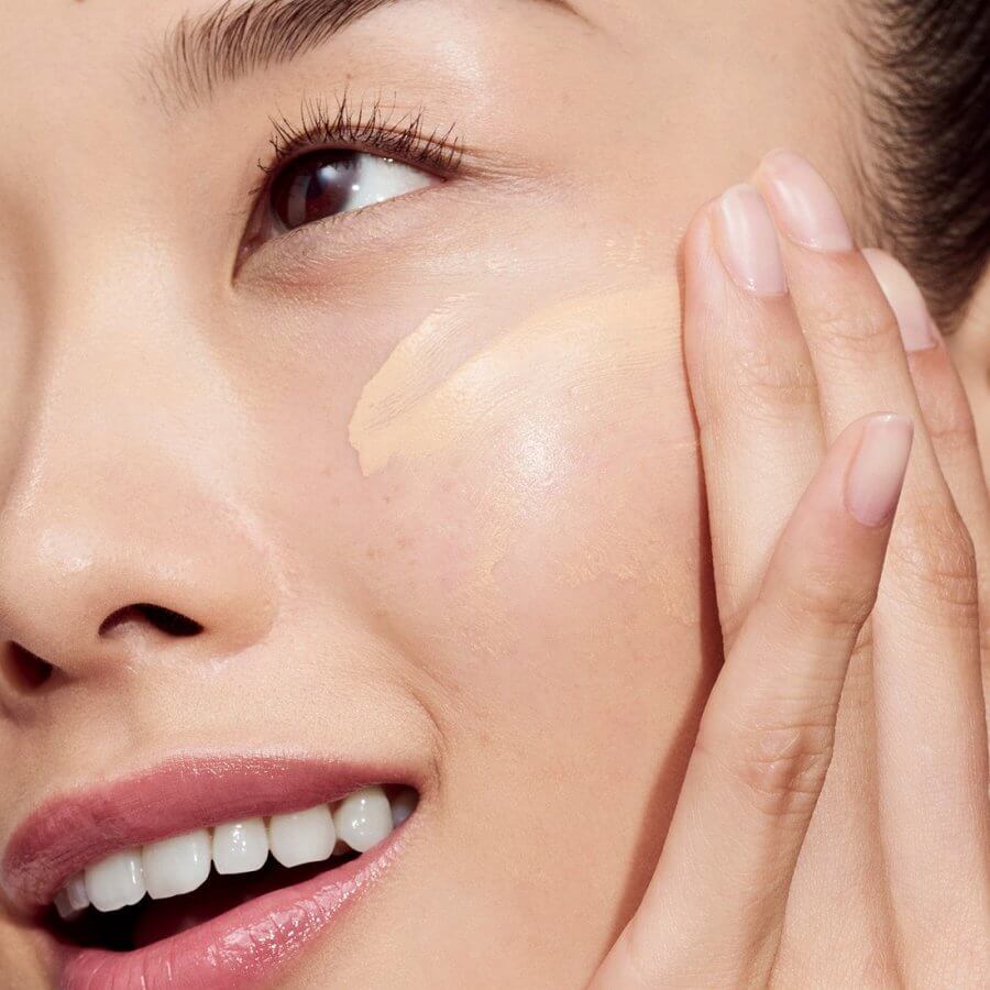 Even Better Clinical Vitamin Makeup SPF50 Foundation