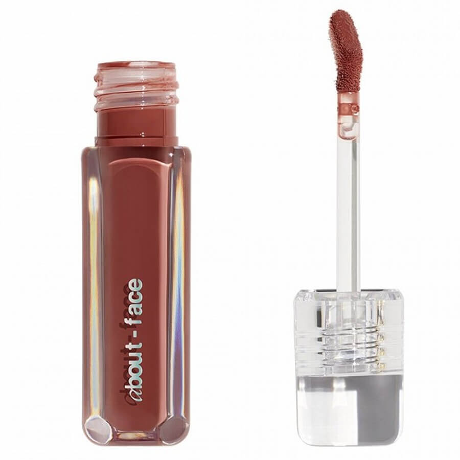 Light Lock Lip Gloss
