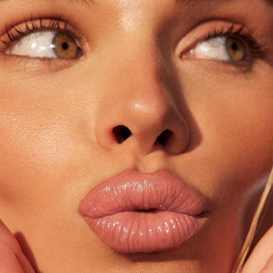 Glossy Lipstick Liplock