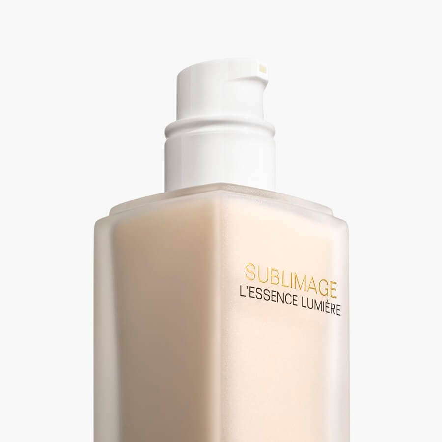 ULTIMATIVNI SERUM: OSVJETLJAVA I ZAGLAĐUJE