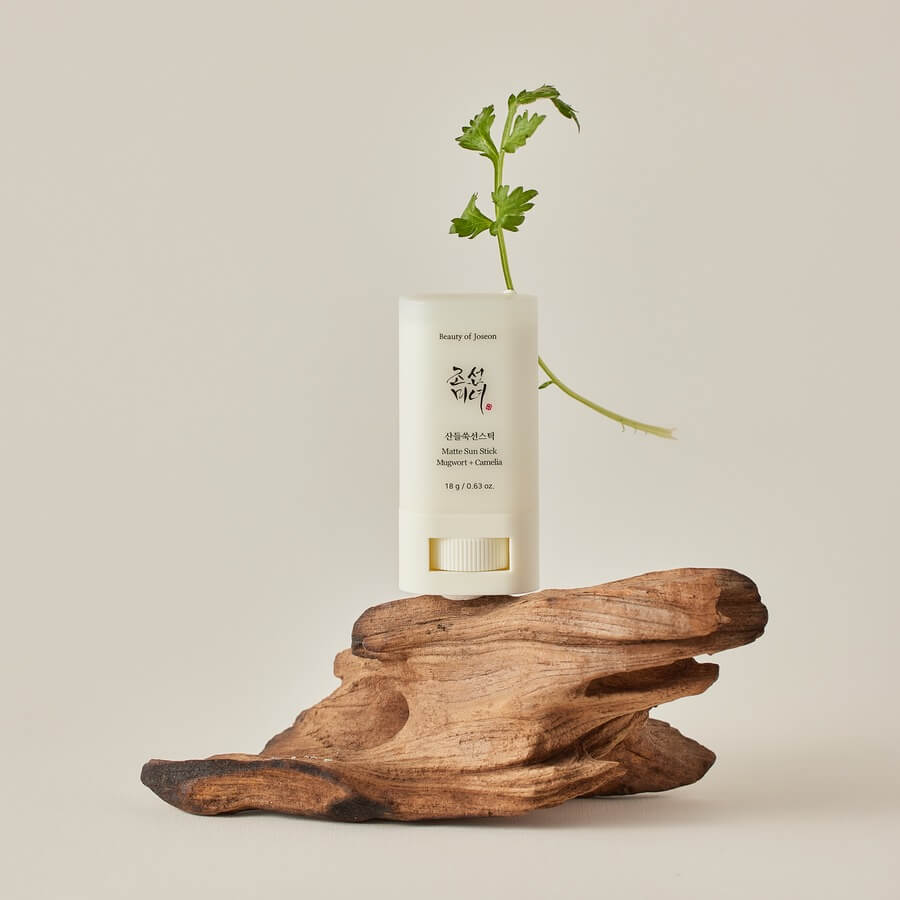 Matte Sun Stick: Mugwort + Camelia