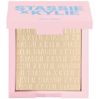 KYLIE COSMETICS Stassie x Kylie Pressed Illuminating Powder