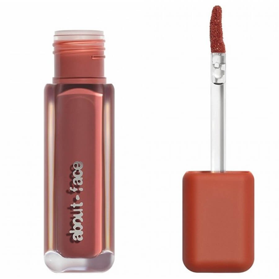 About-Face - Blurred Matte Lip Plumper - Side-Eye